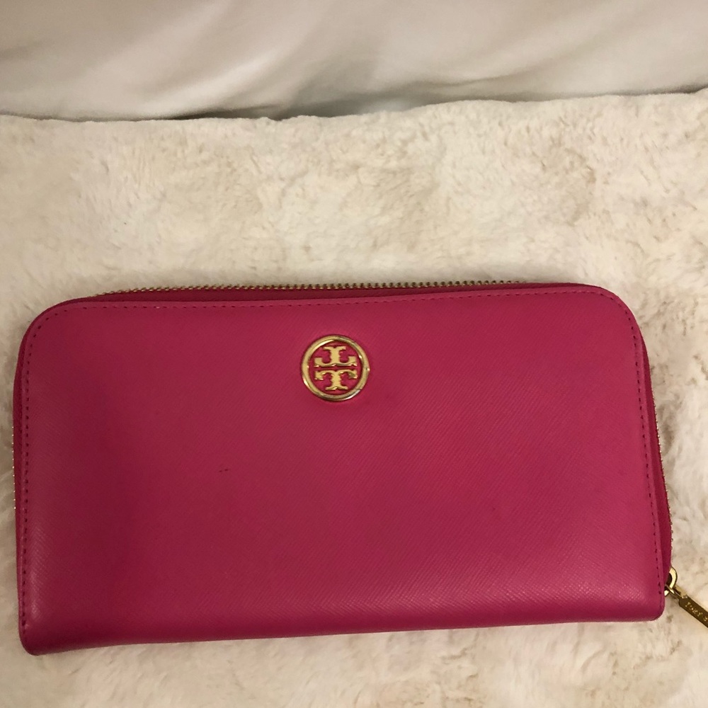 Hot Pink Authentic Tory Burch Robinson Zip Wallet